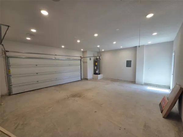 $1,995 | 8902 Grand Western, Converse, TX 78109