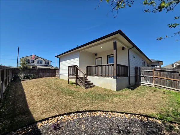 $1,995 | 8902 Grand Western, Converse, TX 78109