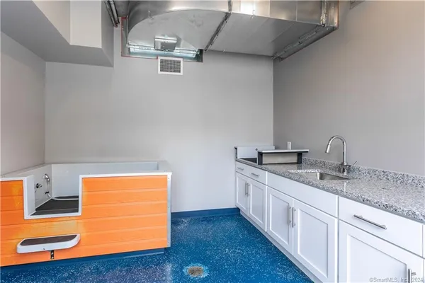 a view of workspace with furniture