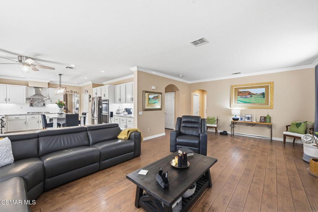 2273 Rudolph Drive Simi Valley, CA 93065 - Photo 23 of 58