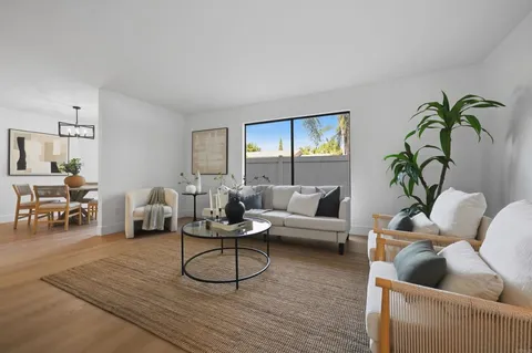 $655,900 | 376 Forest Place, Vista, CA 92083