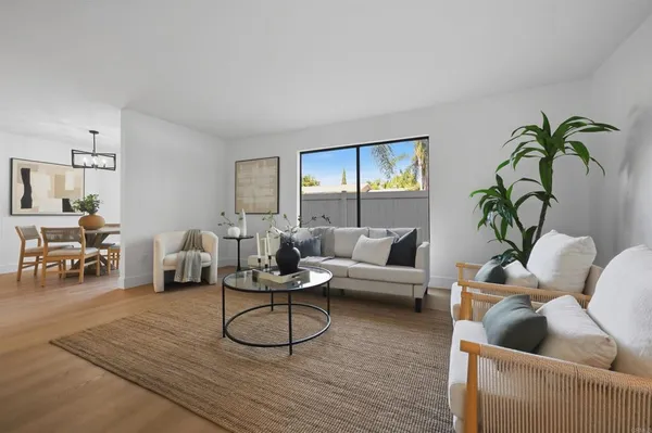 $655,900 | 376 Forest Place, Vista, CA 92083