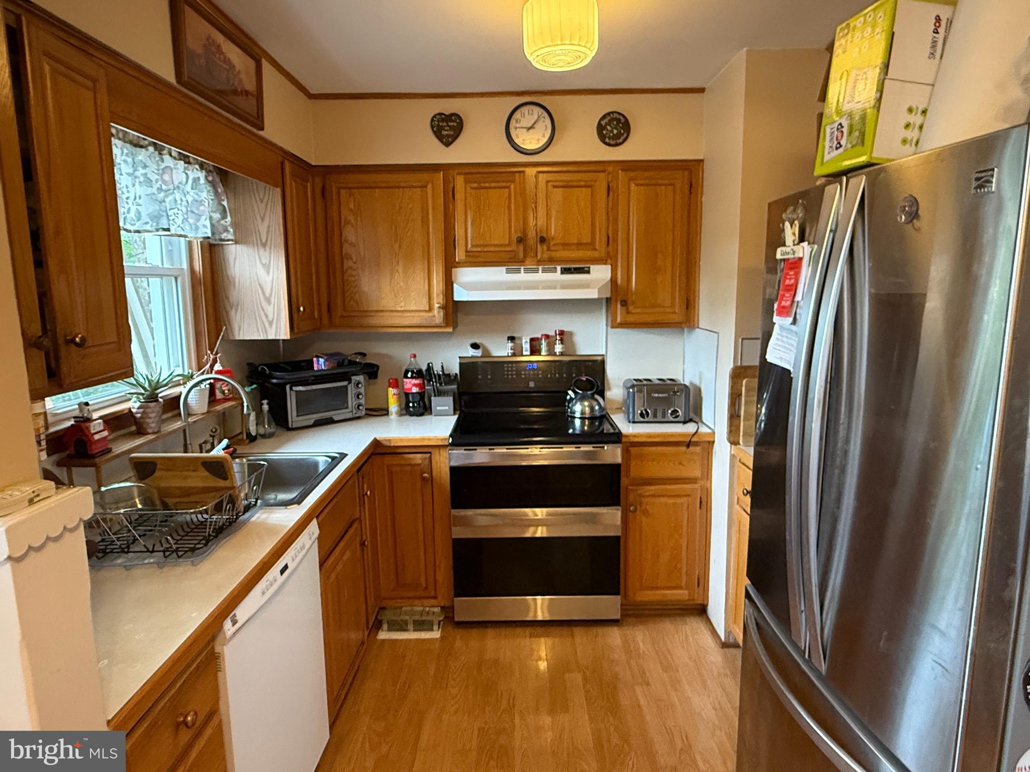 728 Stanbridge Road Drexel Hill, PA 19026 - Photo 7 of 18 Gallery Image 7