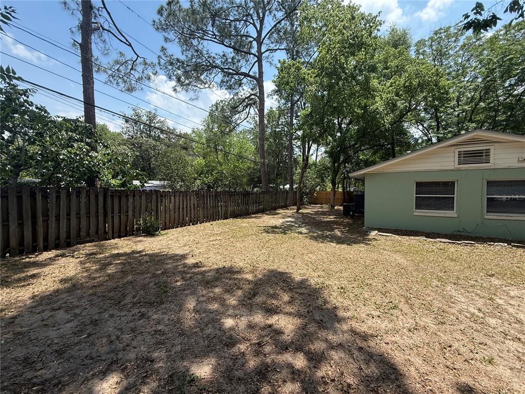 217 Northwest 36th Drive Gainesville, FL 32607 - Photo 4 of 22