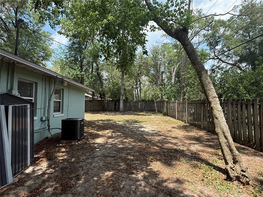 217 Northwest 36th Drive Gainesville, FL 32607 - Photo 5 of 22