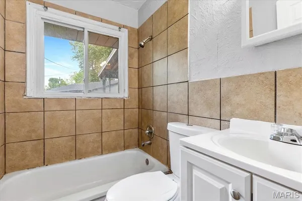 $1,300 | 332 Banff Circle, St. Louis, MO 63137