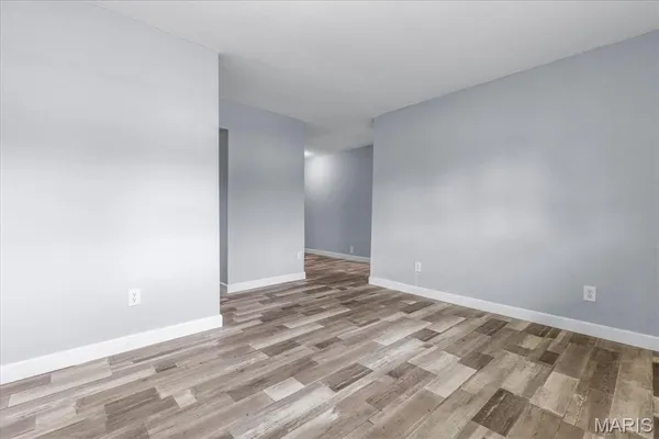 $1,300 | 332 Banff Circle, St. Louis, MO 63137