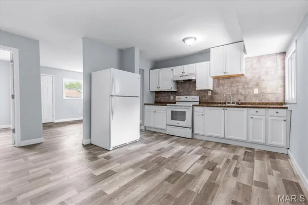 $1,300 | 332 Banff Circle, St. Louis, MO 63137