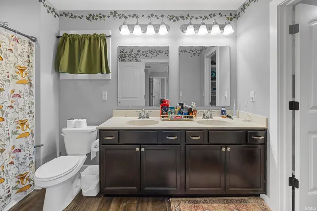 $305,000 | 1403 Abby Lane, Huntingburg, IN 47542