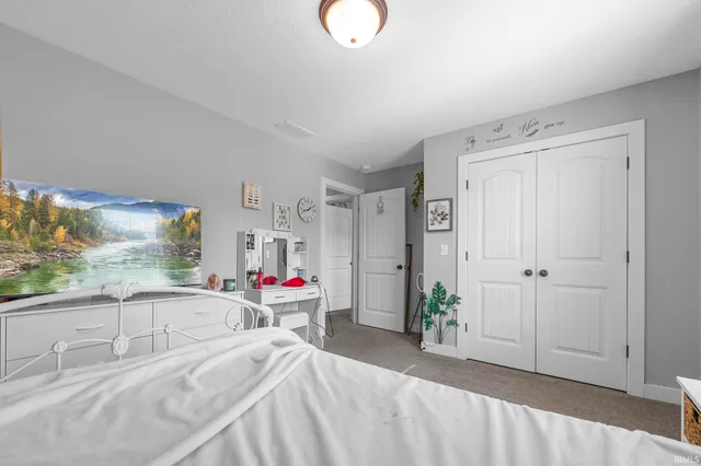 $305,000 | 1403 Abby Lane, Huntingburg, IN 47542