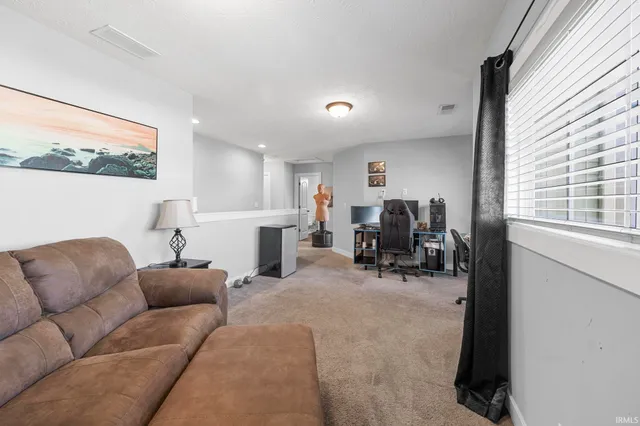 $305,000 | 1403 Abby Lane, Huntingburg, IN 47542