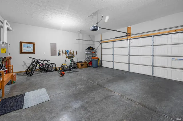 $305,000 | 1403 Abby Lane, Huntingburg, IN 47542