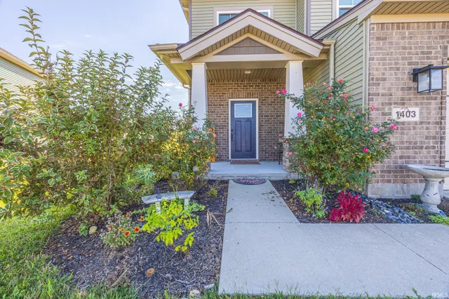 $305,000 | 1403 Abby Lane, Huntingburg, IN 47542