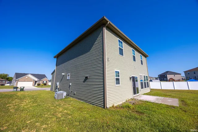 $305,000 | 1403 Abby Lane, Huntingburg, IN 47542