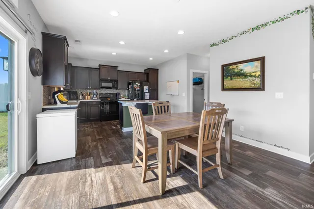 $305,000 | 1403 Abby Lane, Huntingburg, IN 47542