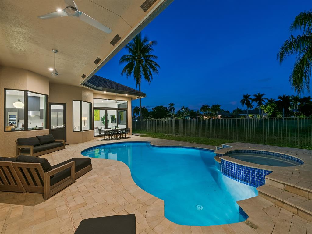 2583 Mayfair Lane Weston, FL 33327 - Photo 13 of 61