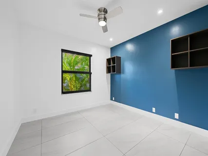 a view of a pathway with a house