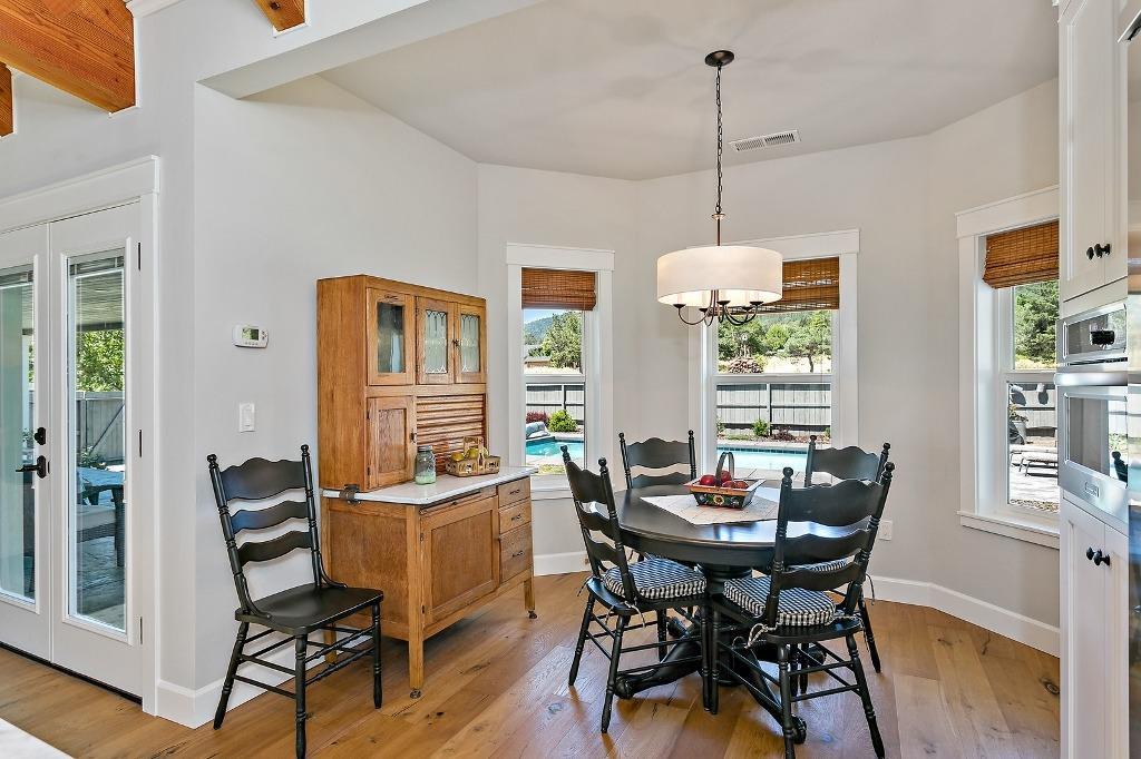 967 Old Stage Road Central Point, OR 97502 - Photo 16 of 25 Additional Photo