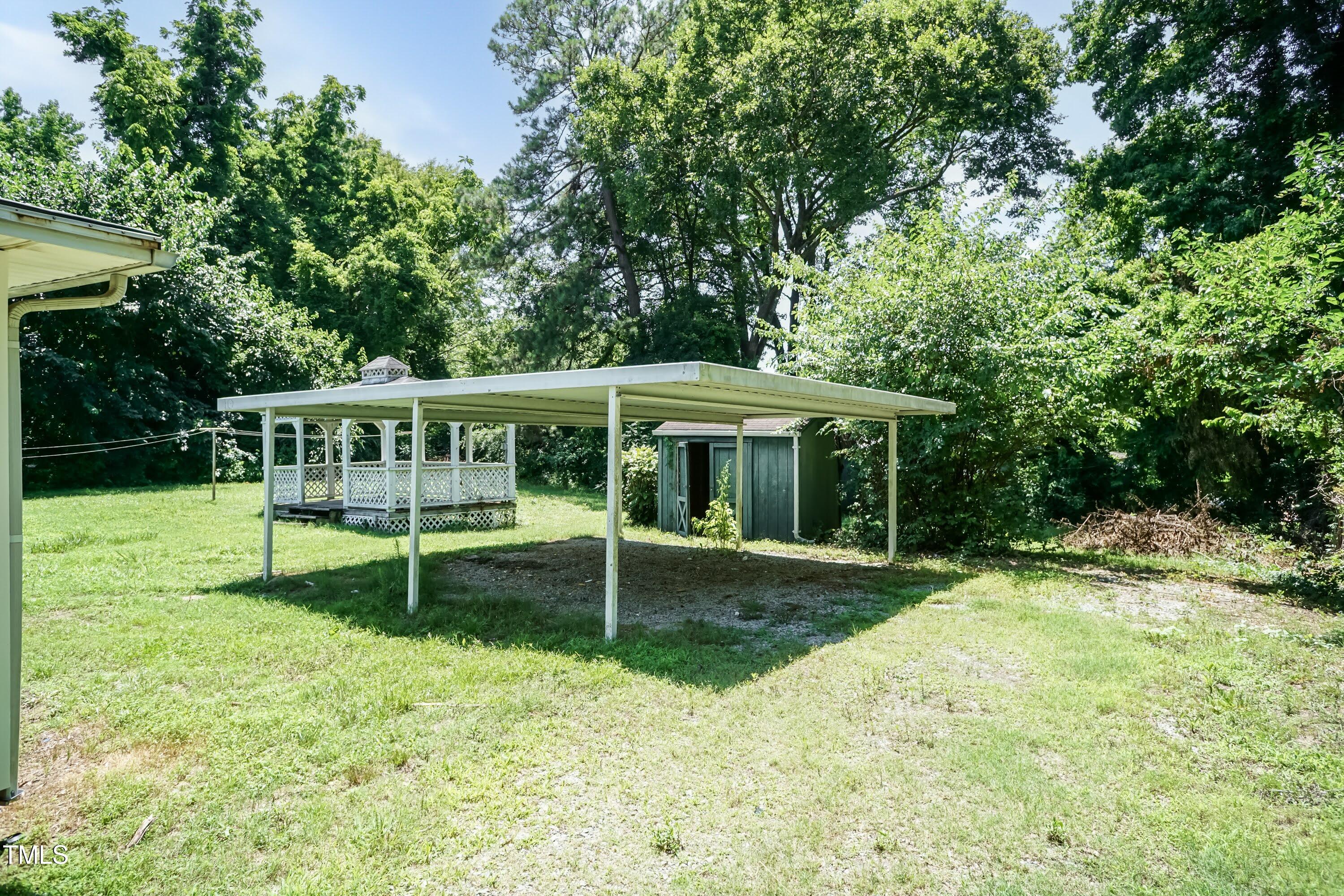 310 Spring Street Durham, NC 27703 - Photo 21 of 43 Back Yard 01