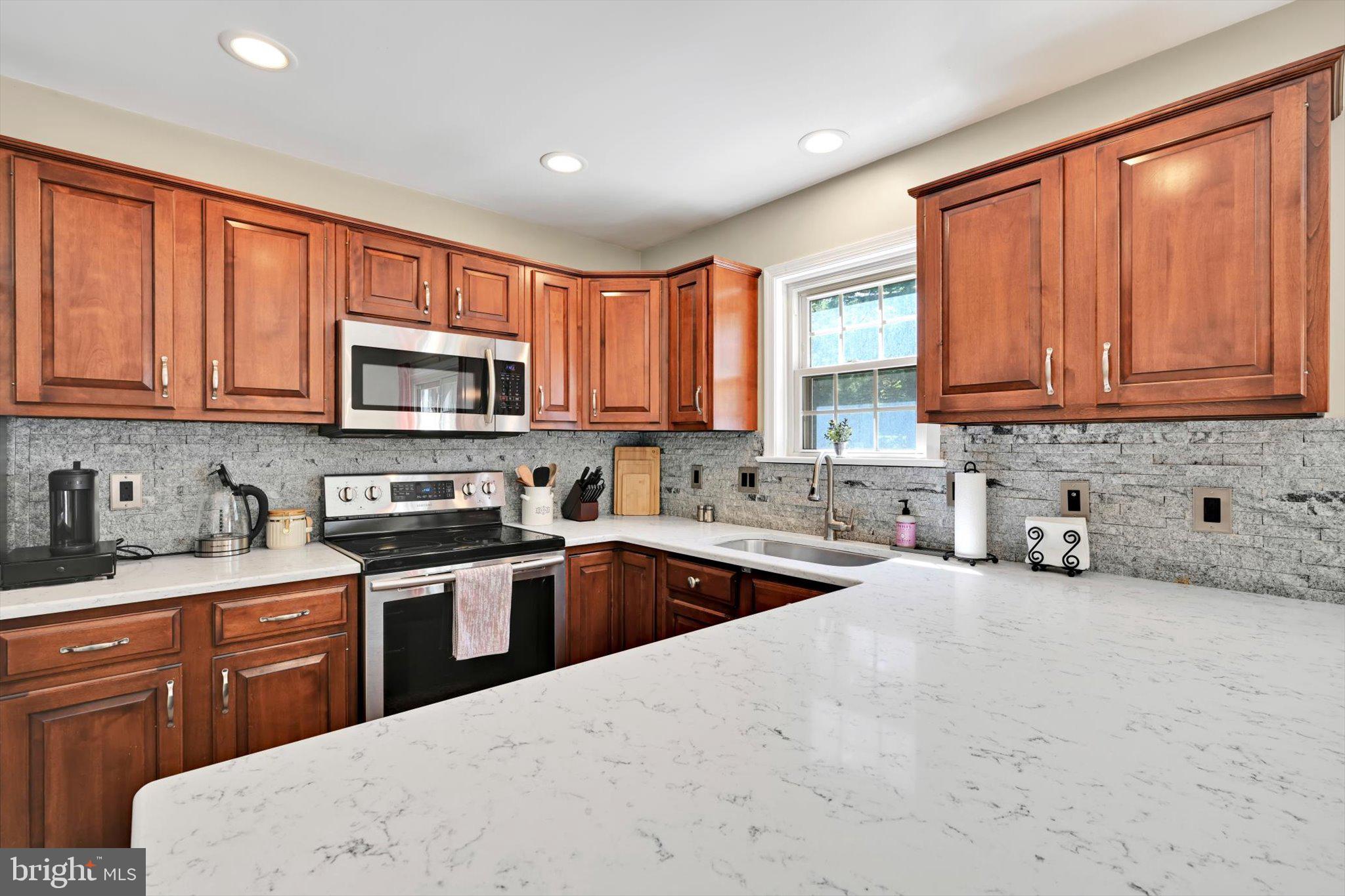 339 Cobblestone Lane Lancaster, PA 17601 - Photo 12 of 39