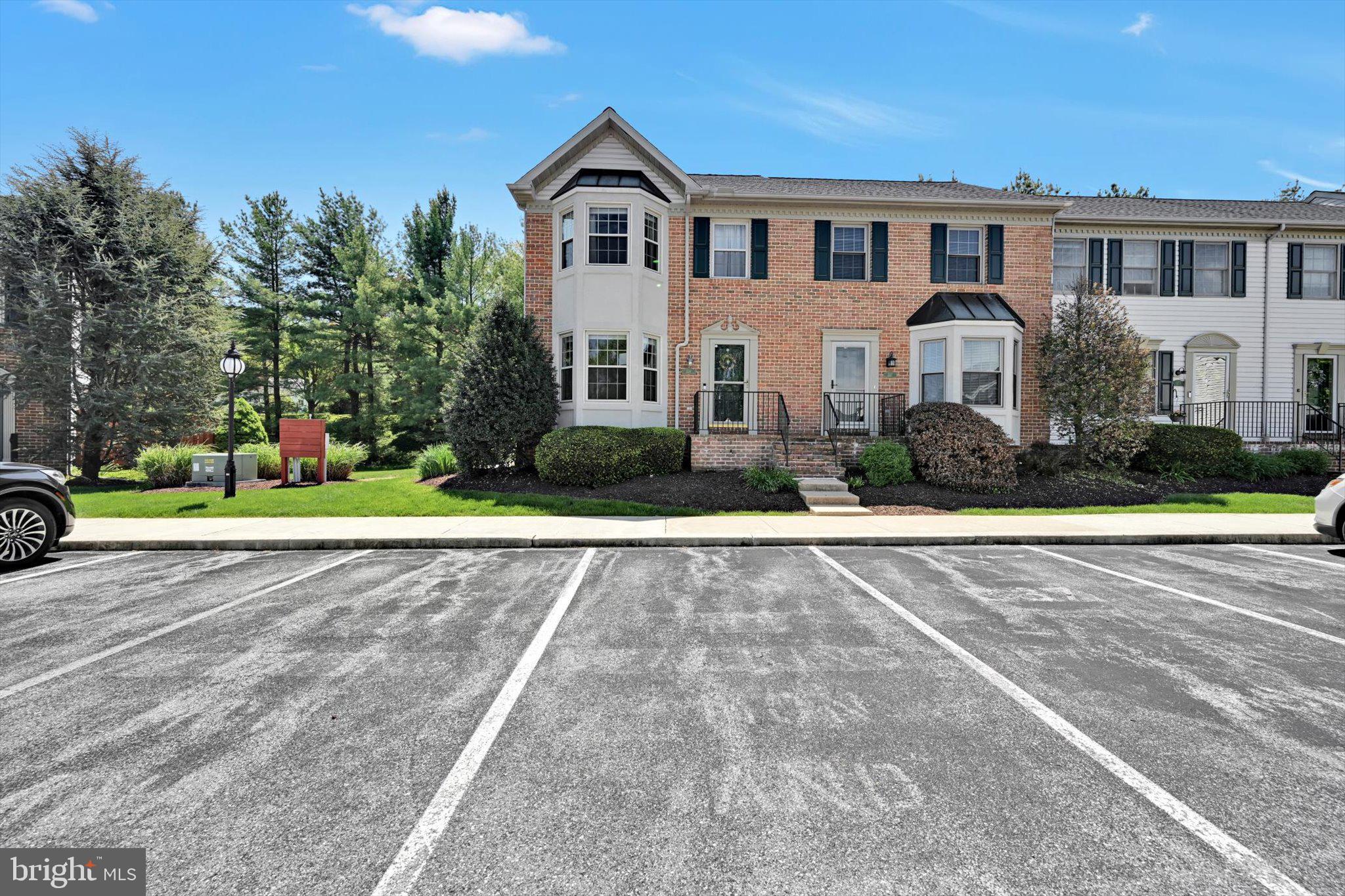 339 Cobblestone Lane Lancaster, PA 17601 - Photo 2 of 39