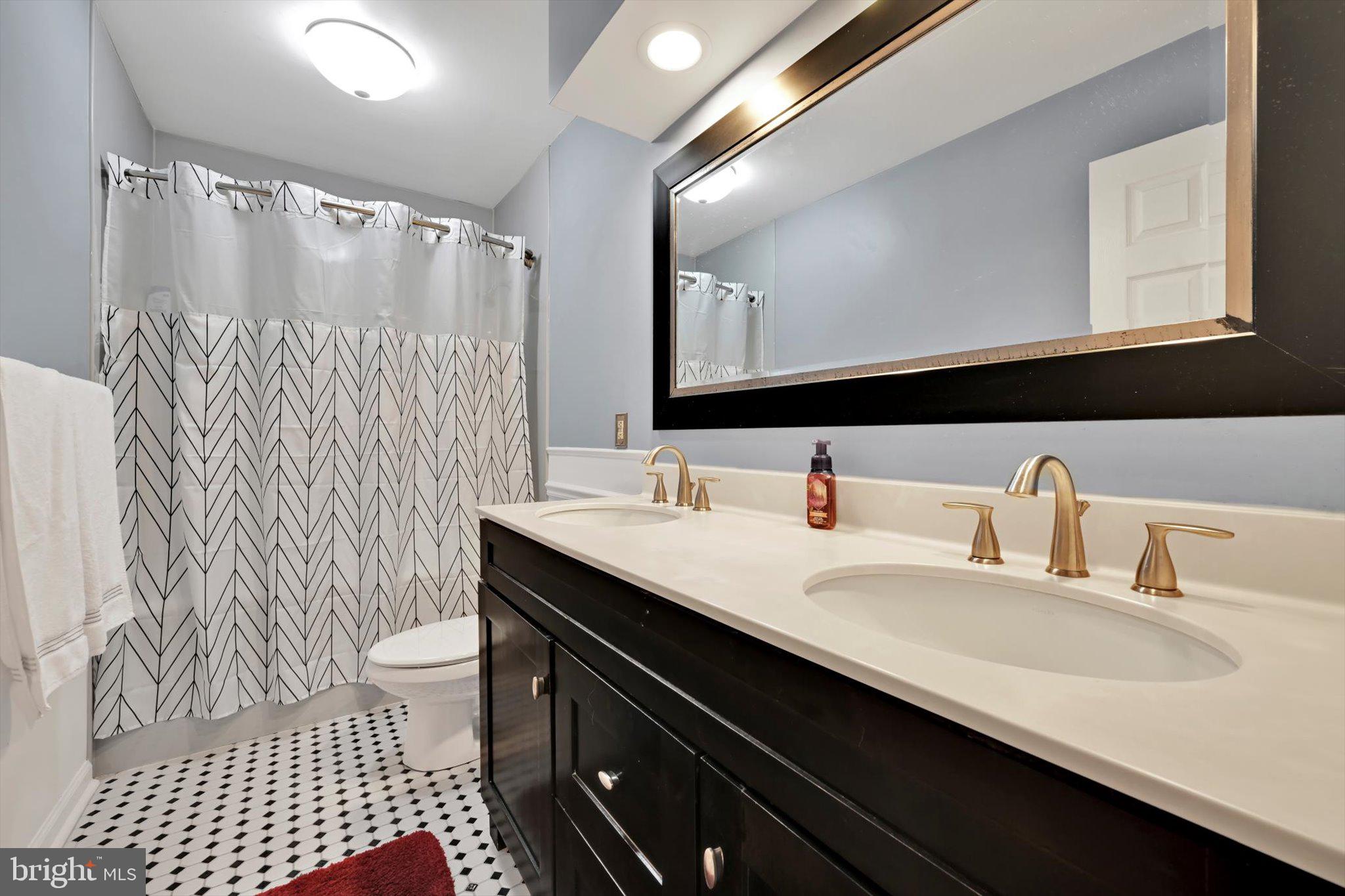 339 Cobblestone Lane Lancaster, PA 17601 - Photo 22 of 39 Full Bath