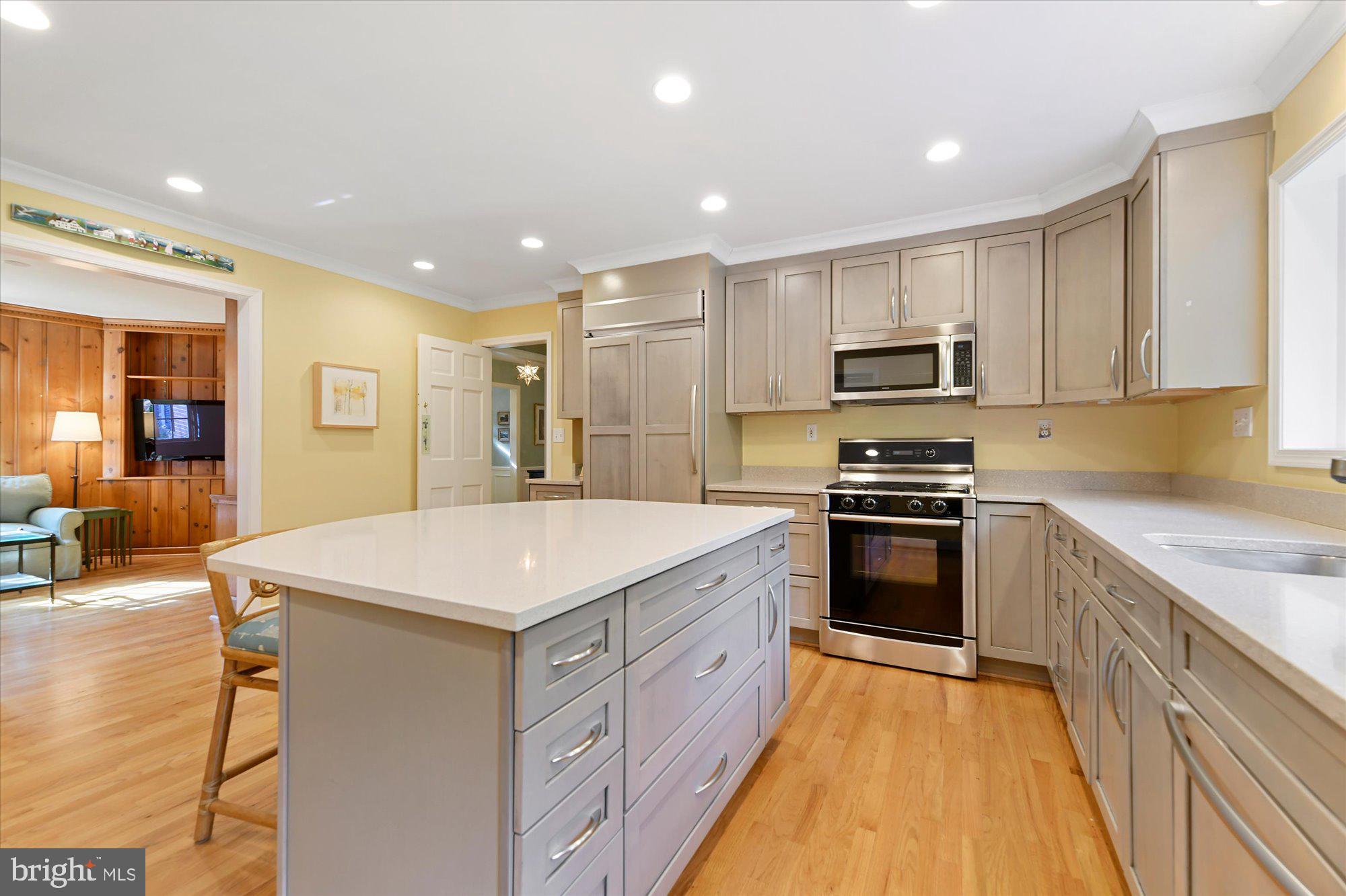 102 Castlewood Road Baltimore, MD 21210 - Photo 21 of 74 So much storage space