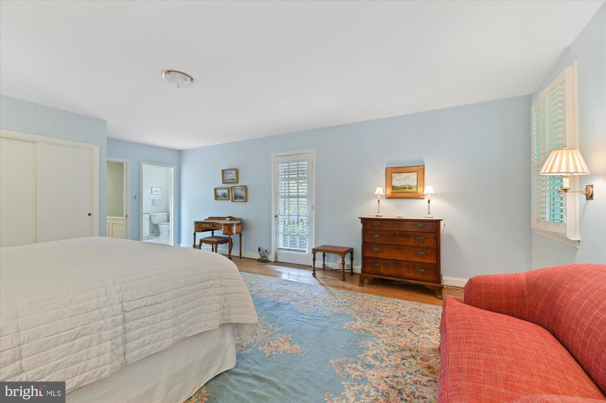 102 Castlewood Road Baltimore, MD 21210 - Photo 40 of 74 The primary bedroom is grande