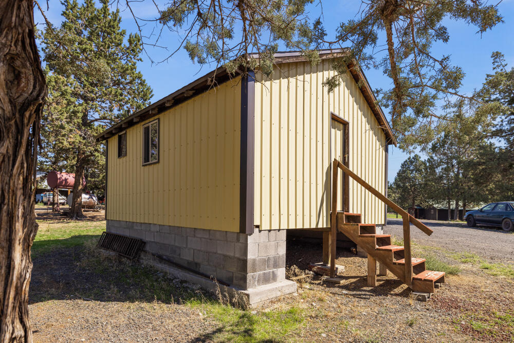 11409 Harpold Road Klamath Falls, OR 97603 - Photo 29 of 43 Gallery Image 29