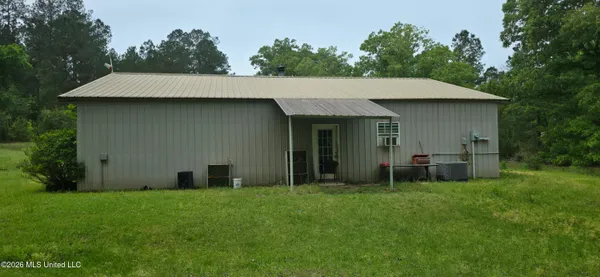 $150,000 | 2002 Sherwood Drive, McComb, MS 39648