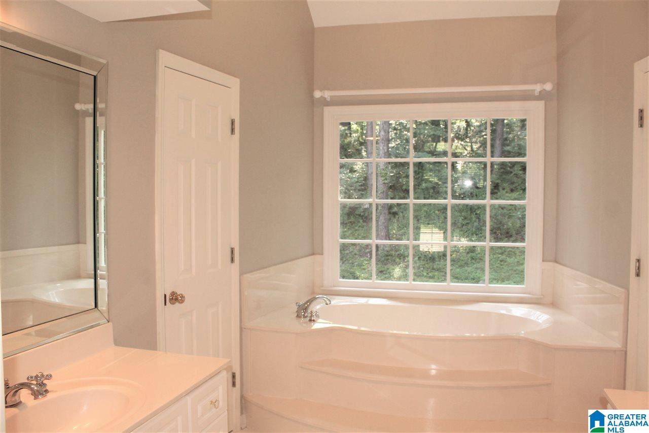1034 Lake Point Lane Birmingham, AL 35244 - Photo 28 of 50