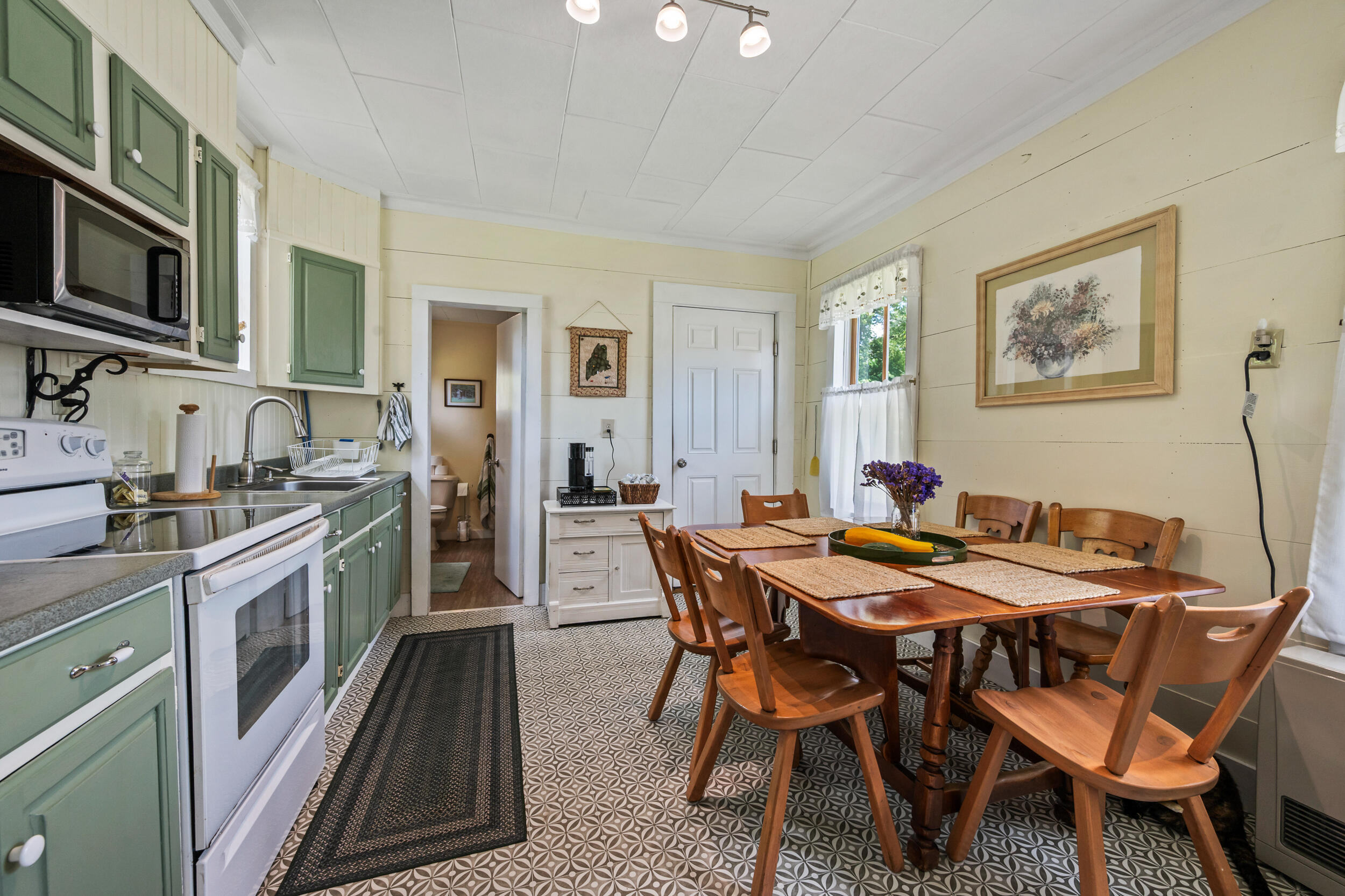 13 Cross Street Rangeley, ME 04970 - Photo 10 of 38 Kitchen Dining