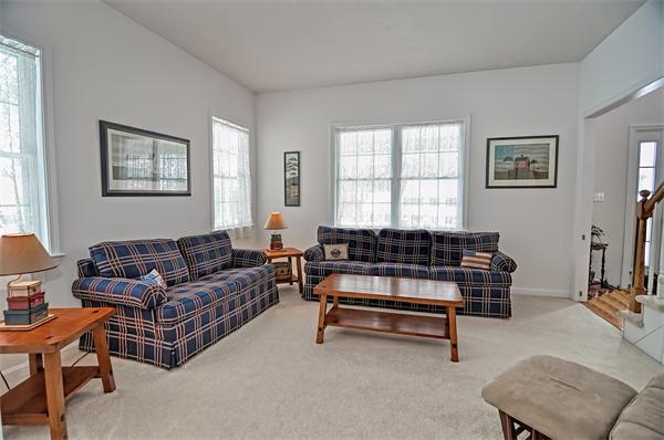 43 Highridge Road Bellingham, MA 02019 - Photo 8 of 30 Gallery Image 8