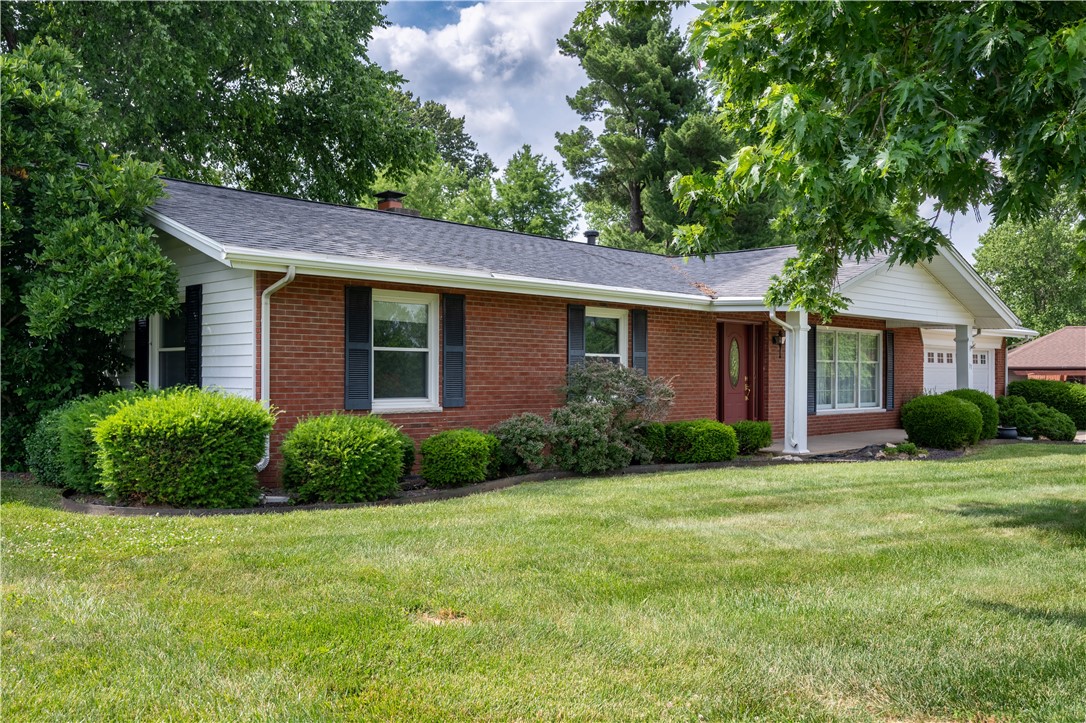 37 Marquette Lane Springfield, IL 62712 - Photo 2 of 32