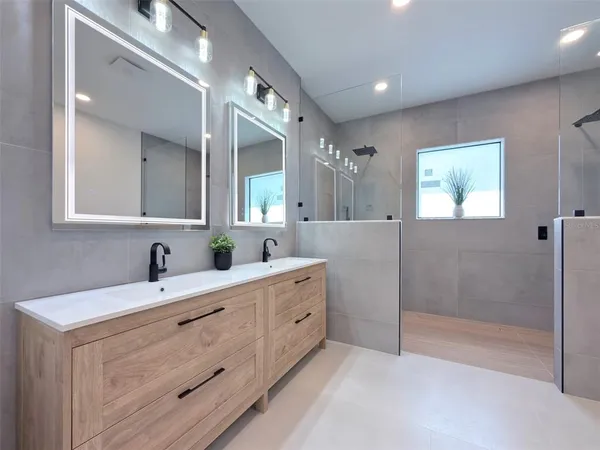 $4,500 | 14671 Lillian Circle, Port Charlotte, FL 33981