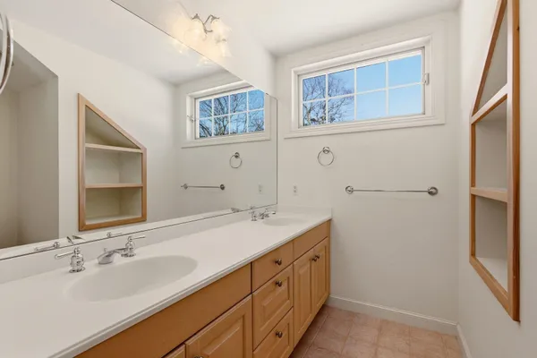 $4,999,999 | 75 Marina Heights, New Castle, NH 03854