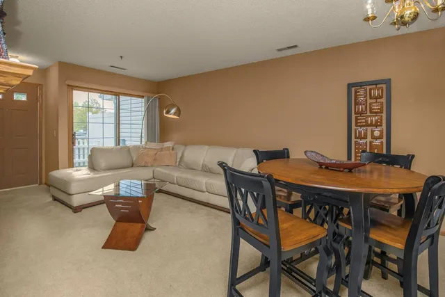 $250,000 | 2603 Concord Way, St. Paul, MN 55120