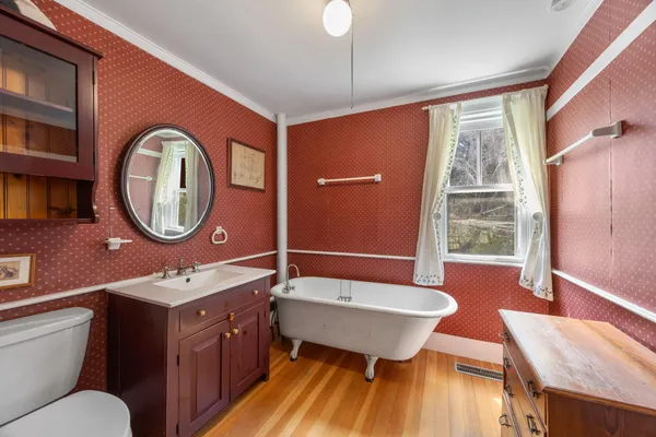 $1,200,000 | 1551 Route 6, Wellfleet, MA 02667