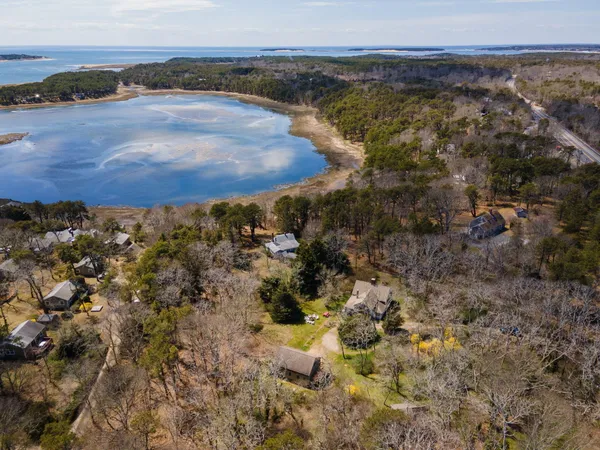 $1,200,000 | 1551 Route 6, Wellfleet, MA 02667