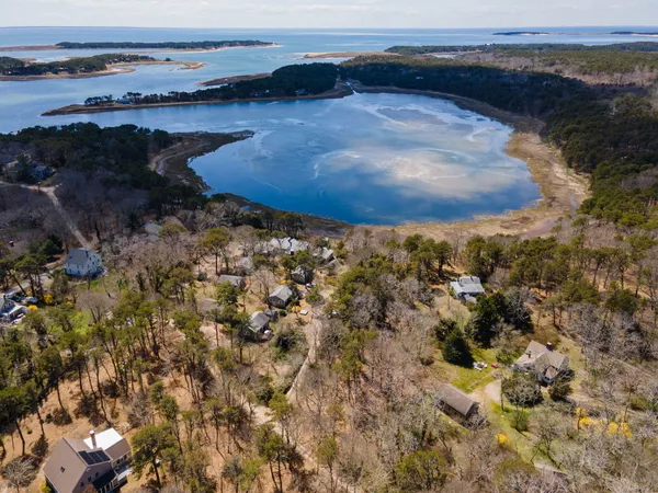 $1,200,000 | 1551 Route 6, Wellfleet, MA 02667