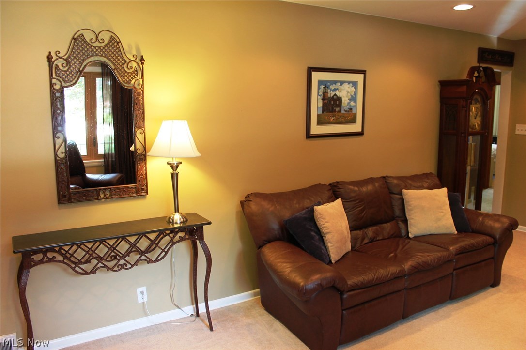 278 Winchester Road Akron, OH 44333 - Photo 7 of 35 Gallery Image 7