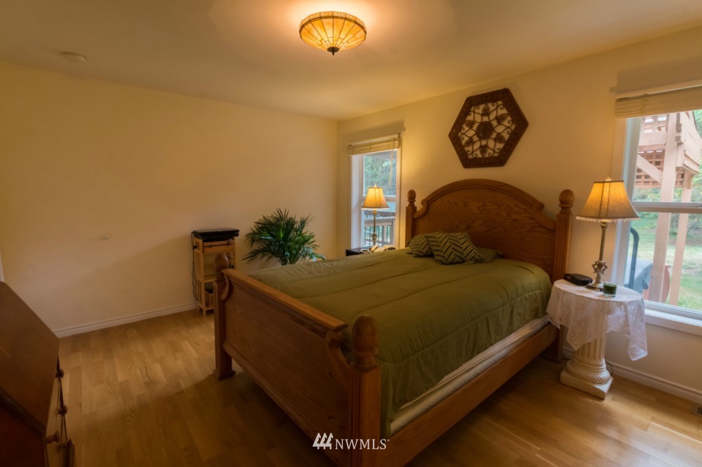 4617 Julian Road Southwest Port Orchard, WA 98367 - Photo 14 of 25 Gallery Image 14