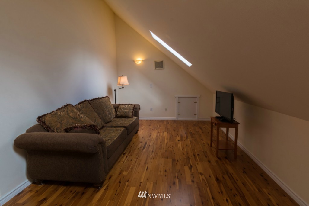 4617 Julian Road Southwest Port Orchard, WA 98367 - Photo 17 of 25 Gallery Image 17