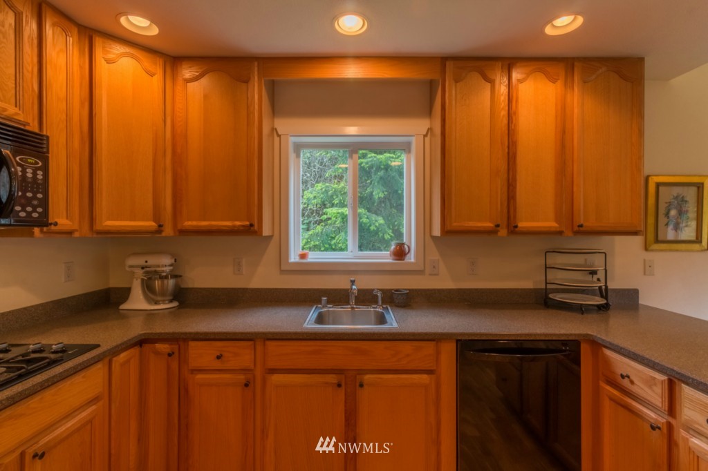 4617 Julian Road Southwest Port Orchard, WA 98367 - Photo 7 of 25 Gallery Image 7