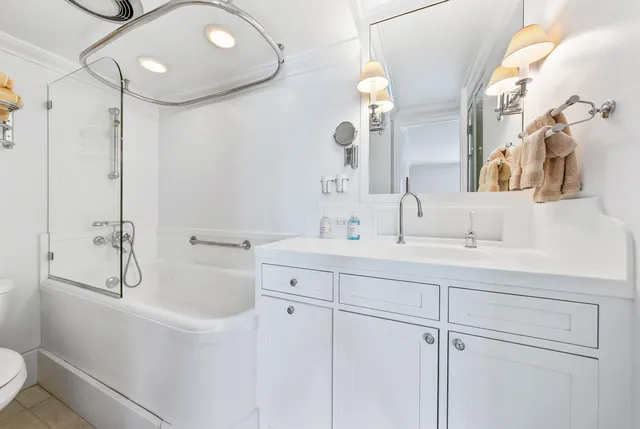 $13,000 | 455 Worth Avenue, Unit 201, Palm Beach, FL 33480