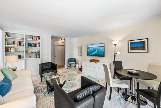 $13,000 | 455 Worth Avenue, Unit 201, Palm Beach, FL 33480