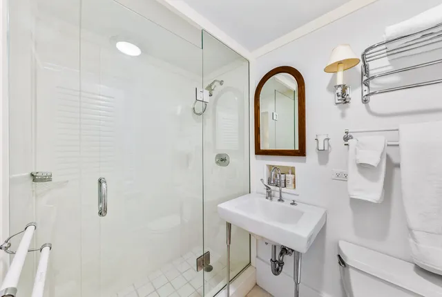 $13,000 | 455 Worth Avenue, Unit 201, Palm Beach, FL 33480