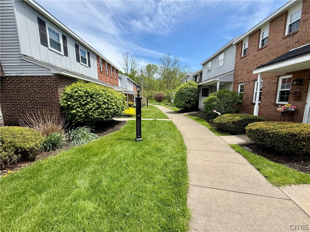 207 Highbridge Street, Unit 9 Manlius, NY 13066 - Photo 4 of 28