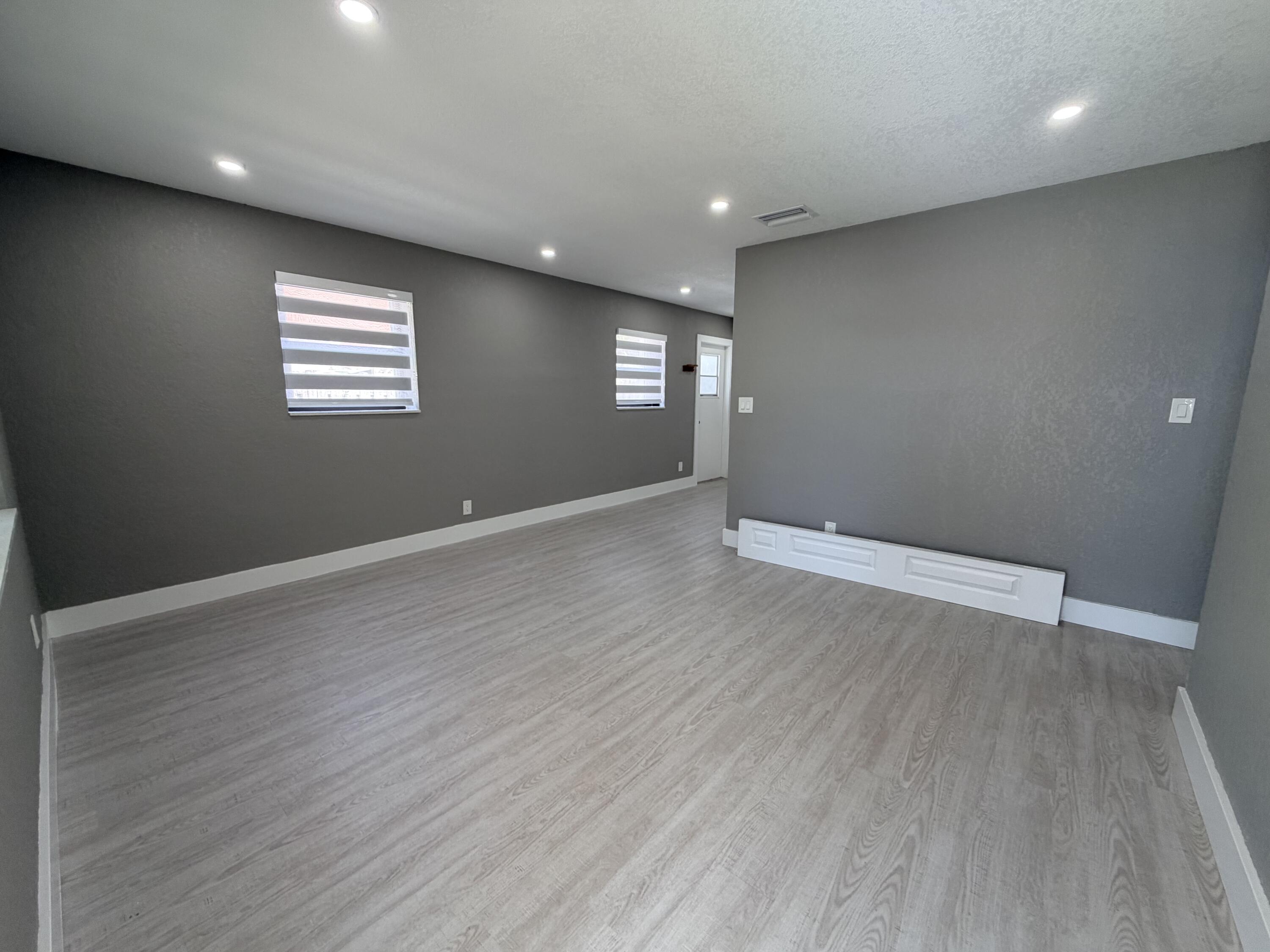 827 Franklin Road West Palm Beach, FL 33405 - Photo 1 of 19 IMG_1601