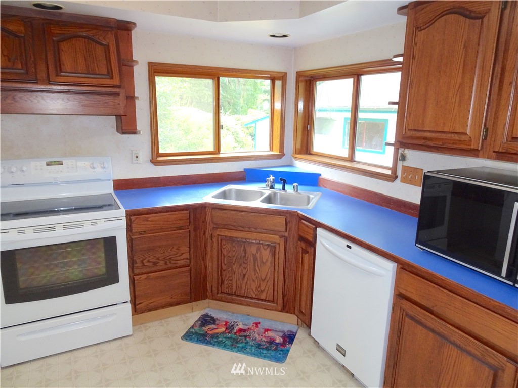 8444 East Caraway Road Port Orchard, WA 98366 - Photo 15 of 40 Gallery Image 15